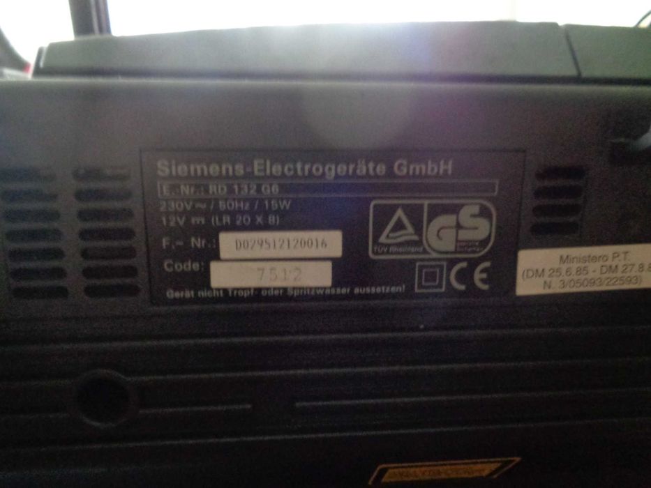 Продавам - ,,boombox " / радиомагнетофон Siemens -RD132G6