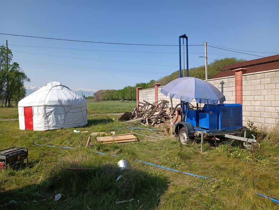 Бурение скважин.