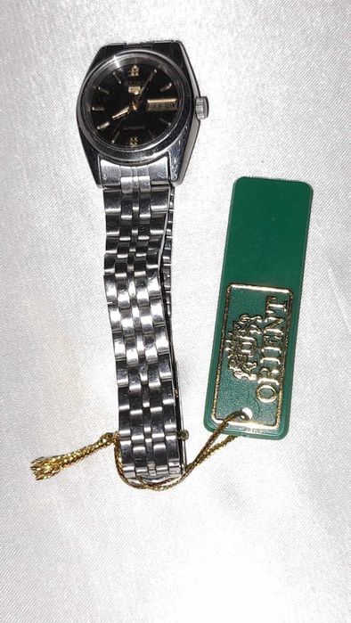 Дамски автоматичен часовник Ориент.