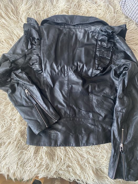 Дамско кожено яке