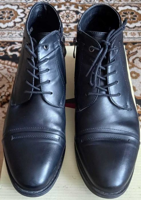 Продаю ботинки на флисе