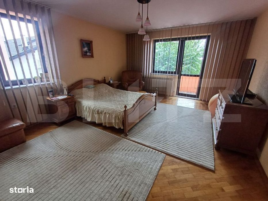 Vila de vanzare, 310 mp, teren 698 mp, zona Burdujeni