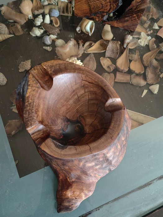 Дефектен пепелник за пури