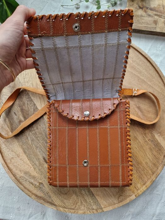 Кожени чанти и портмоне нови и използвани