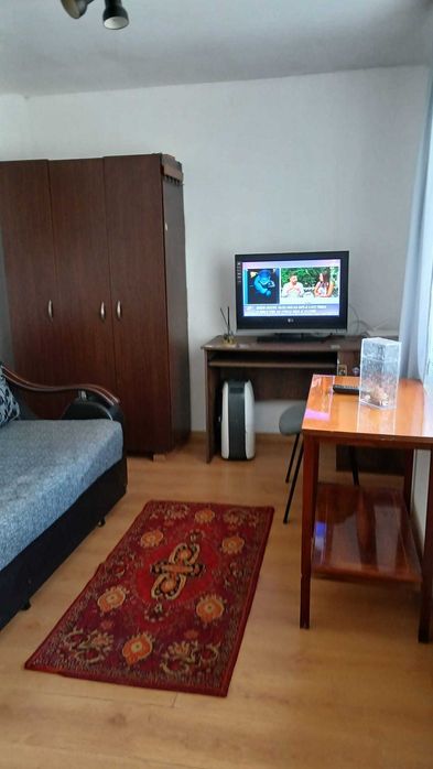 Inchiriez casa zona Brașovechi / Centrul Nou