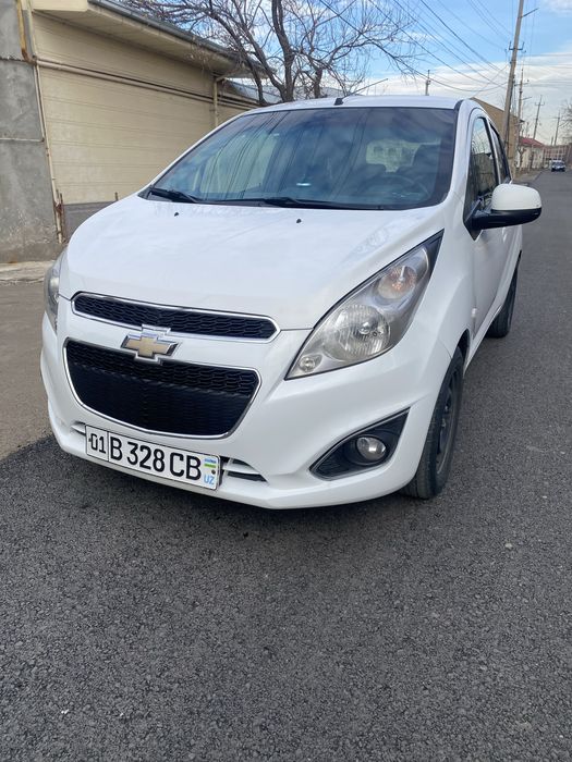 Spark 2018 yil oq  2 pazitsiya