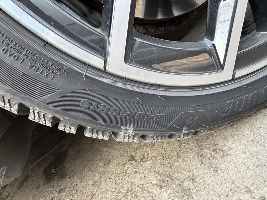 Шины шипованные Bridgestone