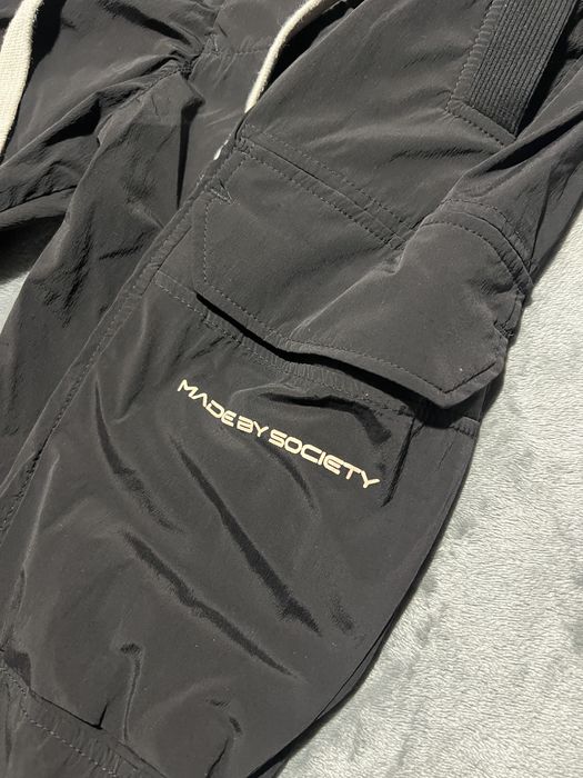 Pantaloni Made By Society