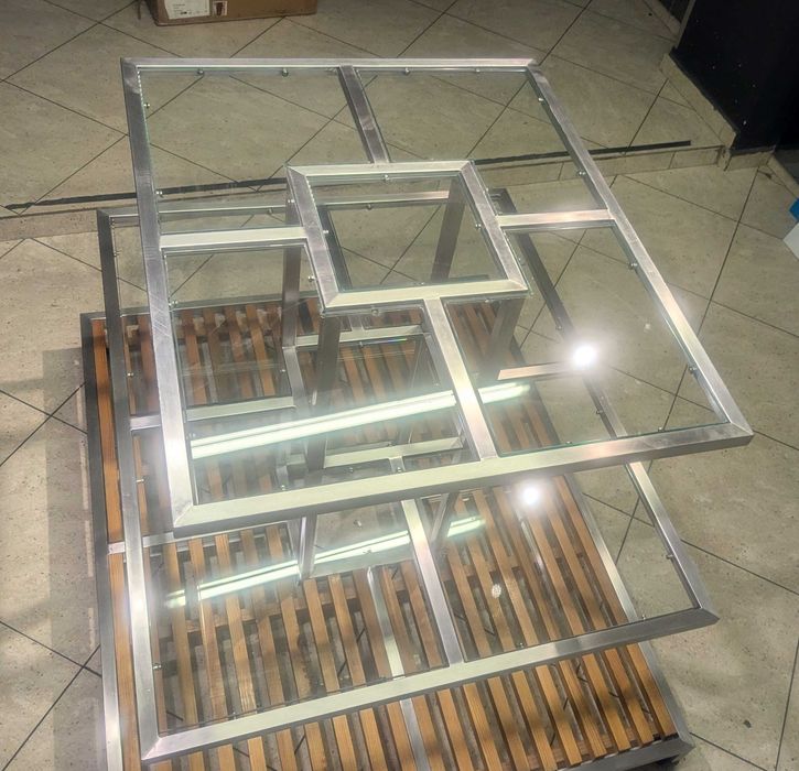 Маса на три нива