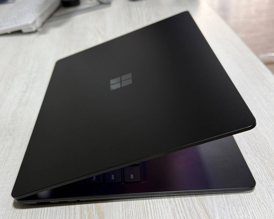Microsoft Surface Laptop 5 black edition 
Black edition