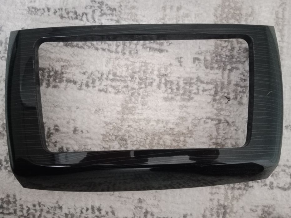 Продам оригиную магнитолу