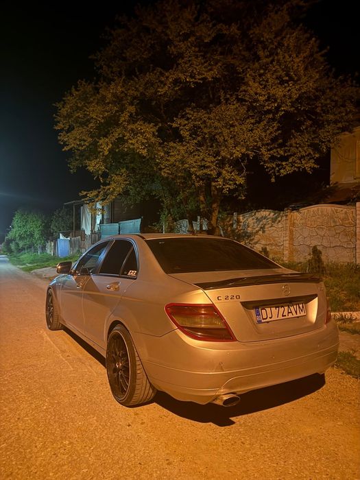 Vand mercedes w204 sau schimb cu ceva automat