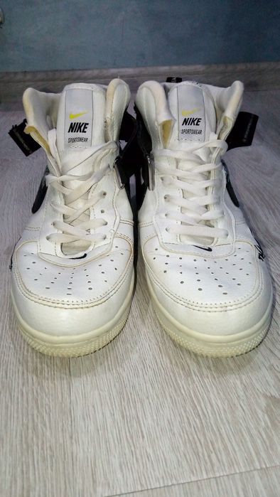 Nike Air Force 1 Mid '07 LV8 white