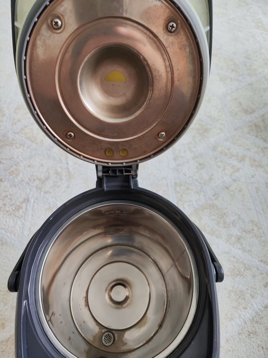 Термопот Vitek 3,3 литра