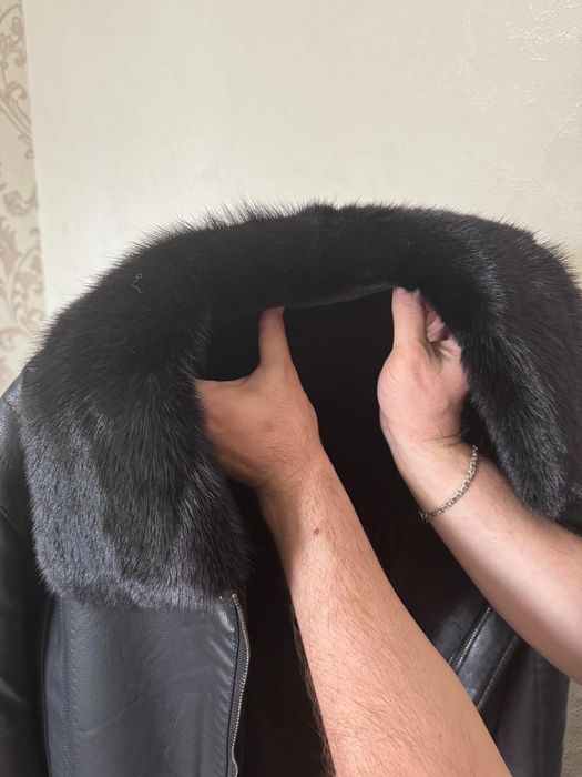 Куртка коженная.