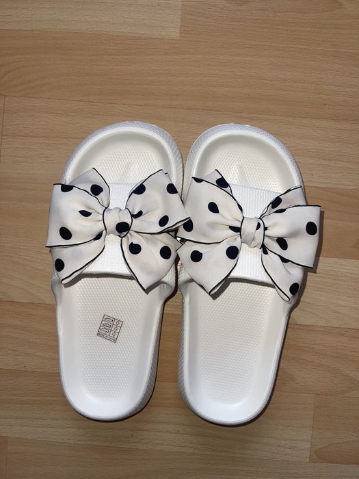 Дамски чехли