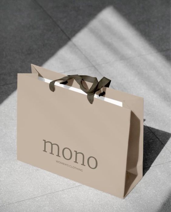 Гул учун подарочный пакетлар.  Бренд номи езилган  бумажный пакетлар