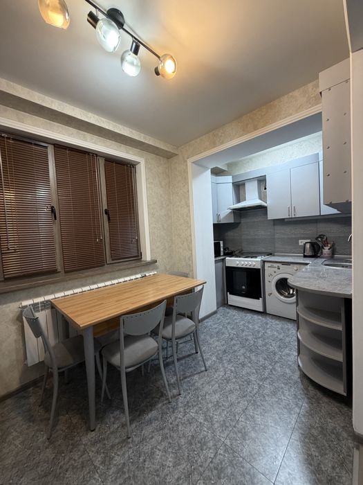 Сдаю ПОСУТОЧНО свою кв на Ц1