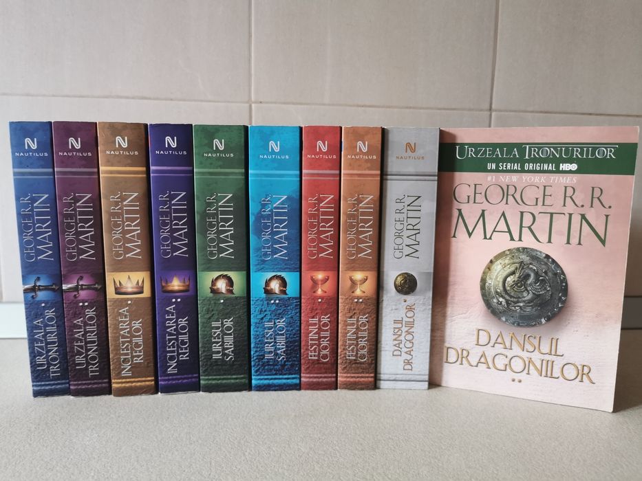 Set cărți Game of Thrones / Urzeala tronurilor  - complet