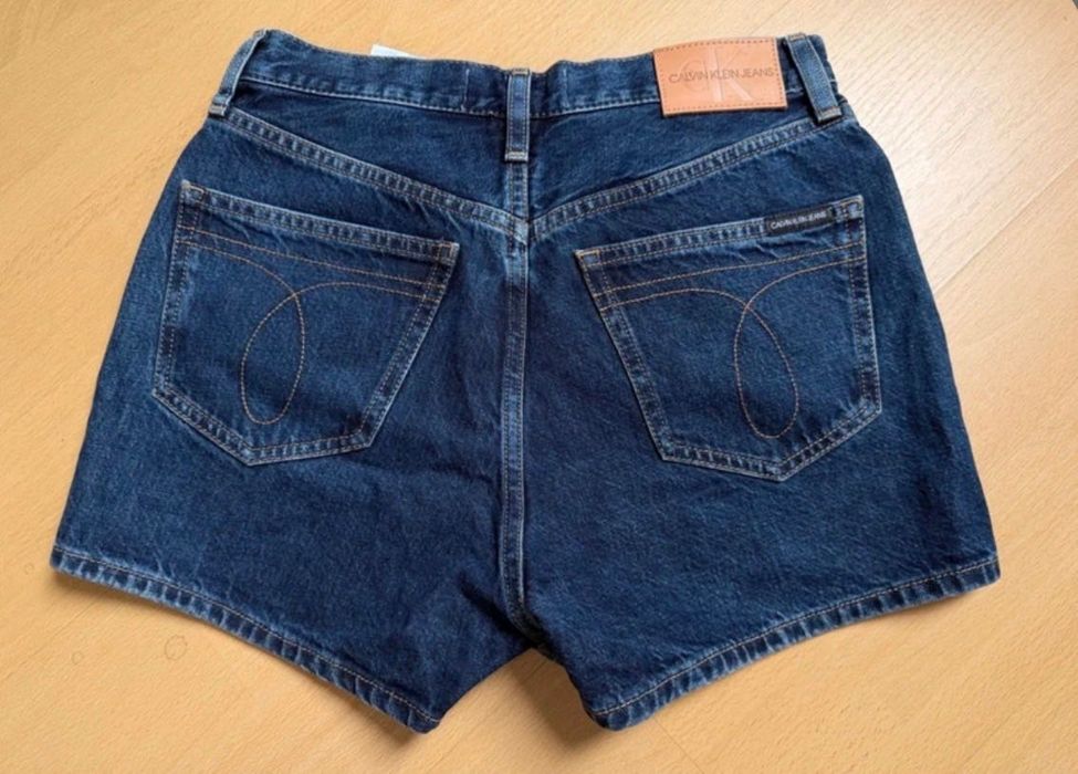 Къси дънкени панталони