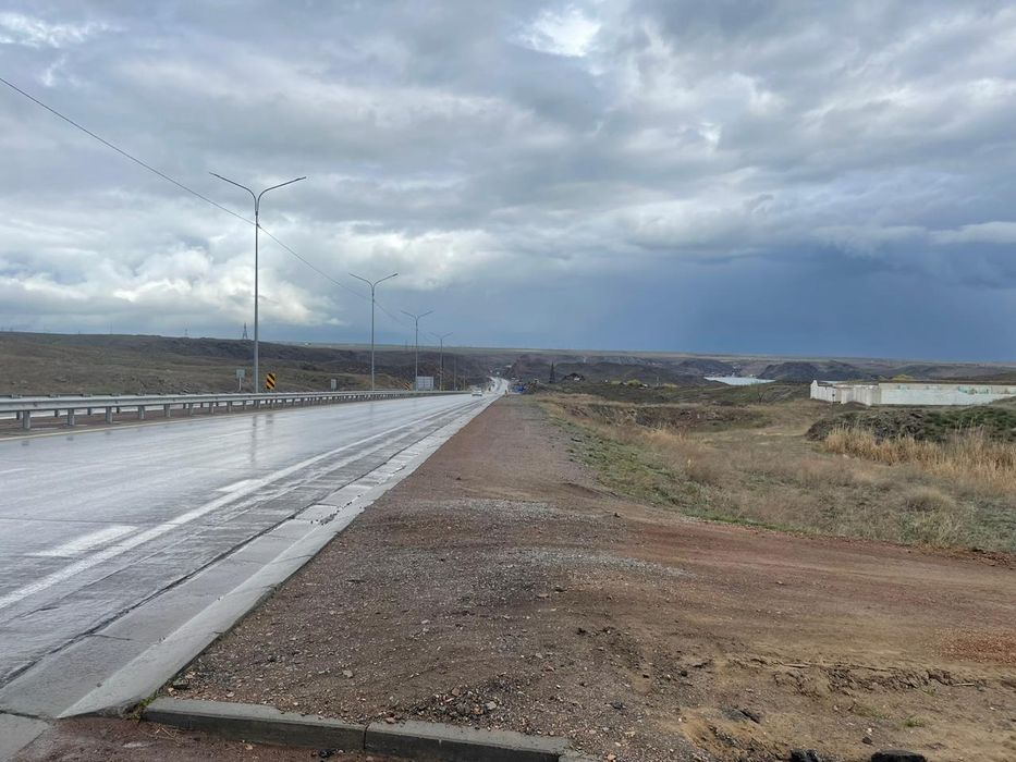 Продам участок вдоль трассы