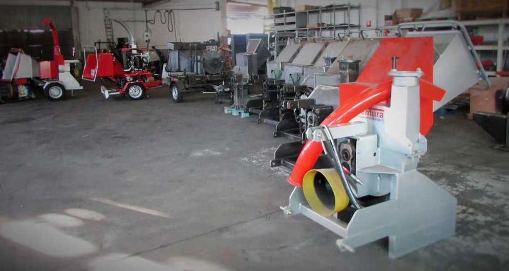 Tocator de crengi si resturi vegetale dupa tractor - Ventura