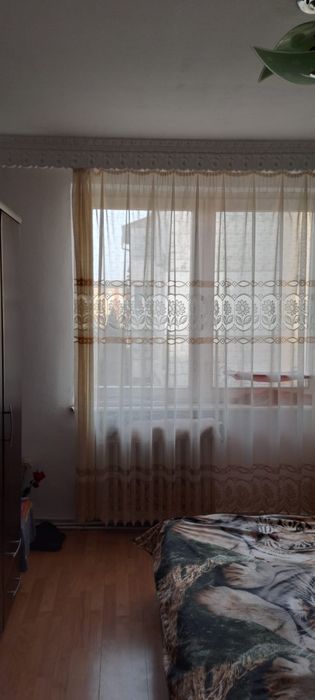 Vand apartament 3 camere