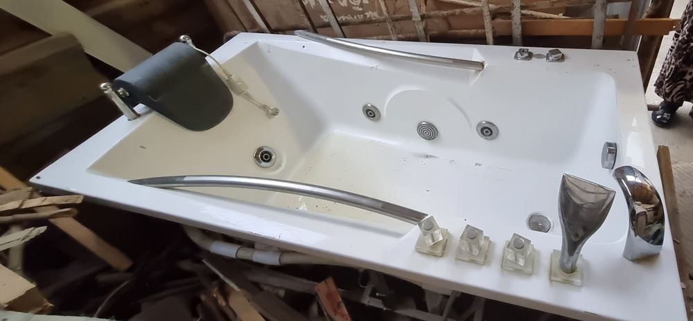 Ванна     Джакузи