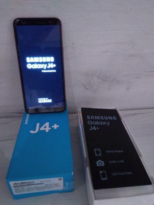 Телефон samsung J 4+ в перфектно работещ само с леко чукнато стъкло-120лв.