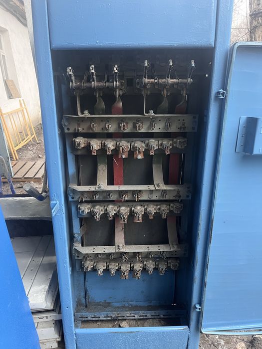 Продам   Щит силовой щрс 400. Щрс 250