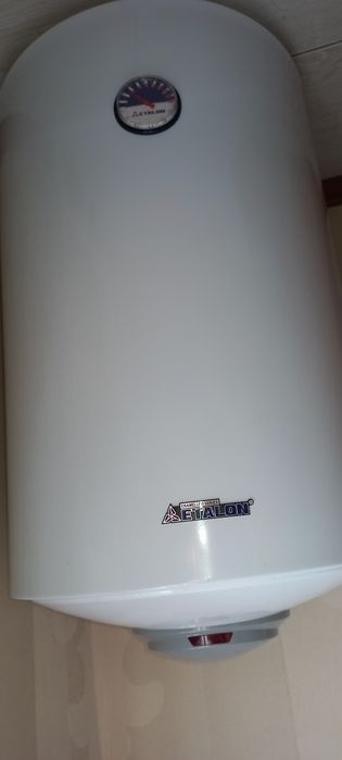 Водонагреватель титан 80л ЭТАЛОН. 10 месяцев