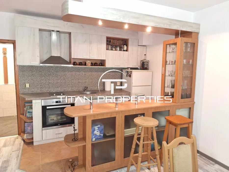 Дава се под наем Двустаен апартамент в Варна, Колхозен пазар - 50 кв.м за 400 € - Снимка #1