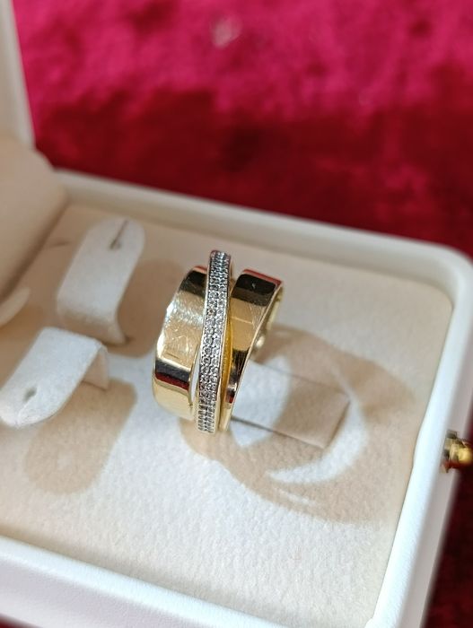 Золотое кольцо Турецкая изделия проба 585, вес 7,13 , размер 18,5