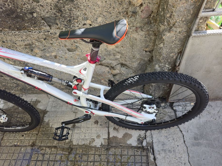 Lapierre Enduro 26 цола 2x10 Deore, Fox Shock,  Rockshox Domain Обслуж