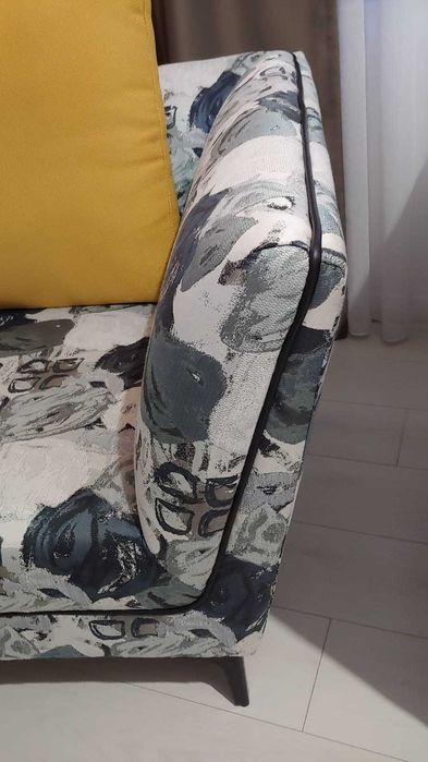 Canapea si fotoliu Aurora in stare foarte buna Divani & Sofa