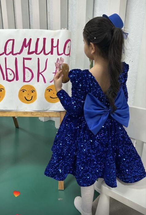 Платья для девочек  2-4 годика