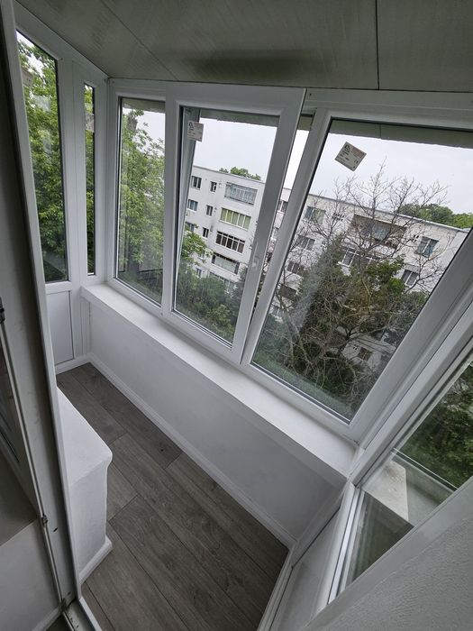 Apartament 3 camere, 57 mp, semidecomandat, Cina