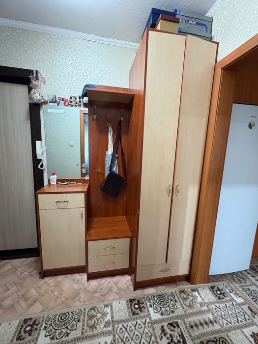 Продам шкаф для прихожей