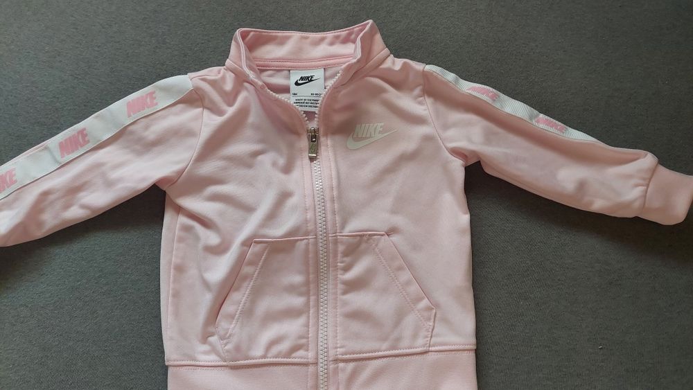 Чисто нов детски екип - Nike !