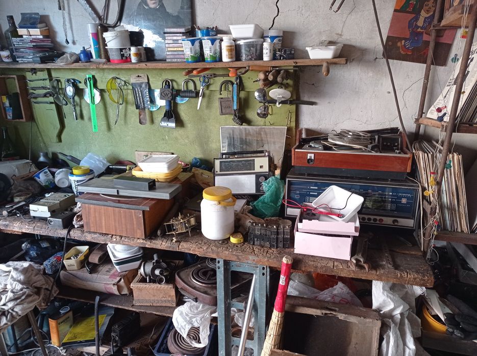 Продам старые вещи