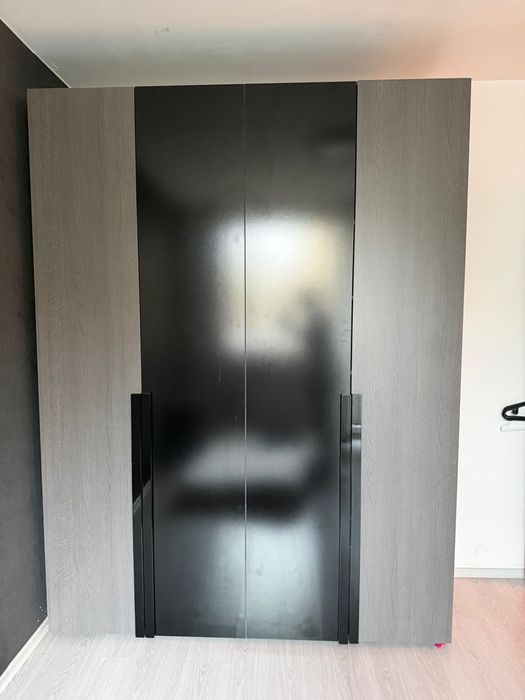 Гарбероб + две нощни шкафчета