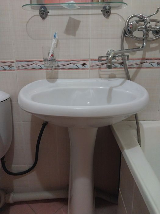 Унитазы,раковины