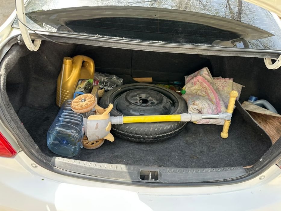 Toyota yaris  2009 жылғы