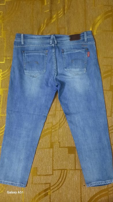 Фирменные джинсы, длинна 3/4.
