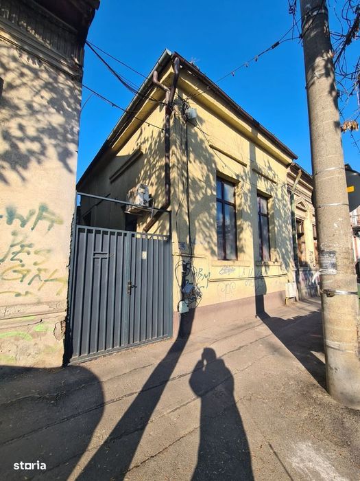 Casa 4 camere+teren 360mp + 2hale,  Str M. Vulcanescu 106-vand/schimb