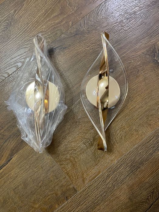 Стенна лампа - аплик, златен с акрилни орнаменти