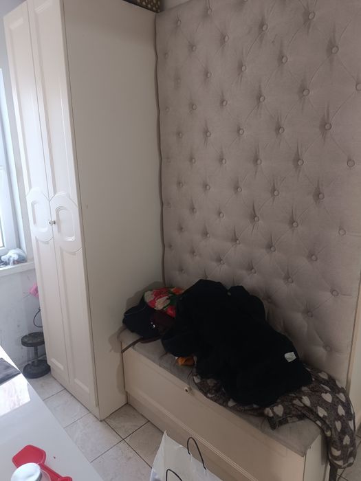 Мебель диван и стол