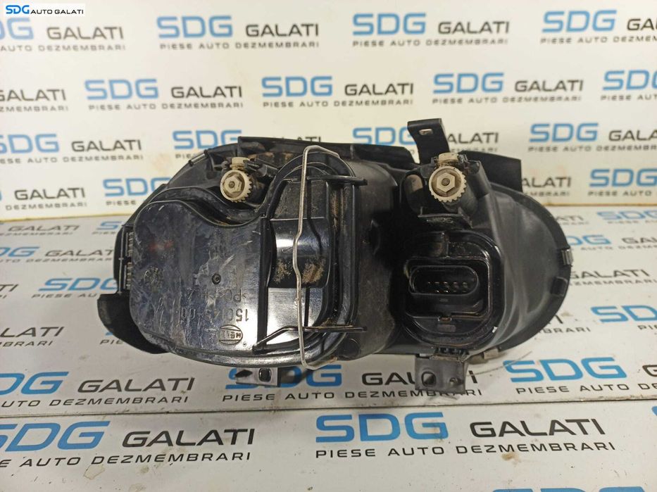 Far Stanga cu Lupa si Proiector Europa FARA Xenon Volkswagen Golf 4 - 1998 - 2005 Cod 1J1941017K [L1098]