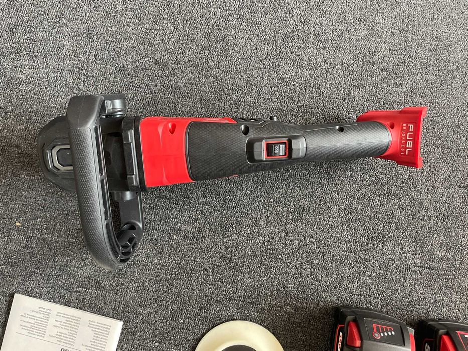 MILWAUKEE Акумулаторна полираща машина M18FAP180-502X 493345 MILWAUKEE