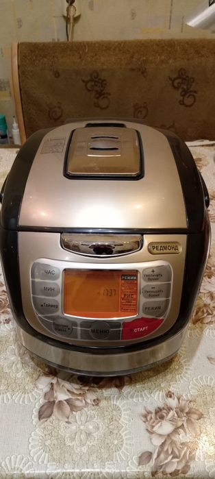 Мультиварка Редмонд 585